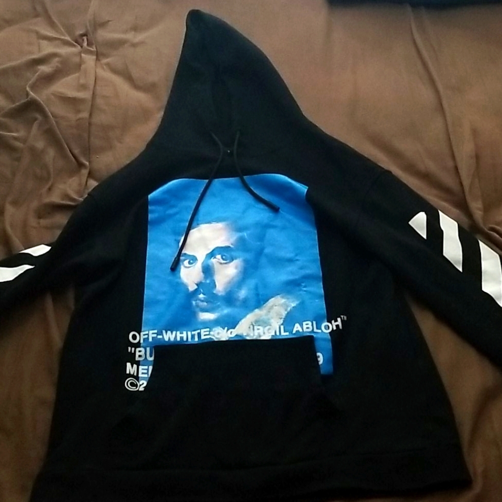 Off-white c/o VIRGIL ABLOTH